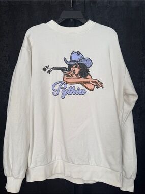 Graphic Crewneck Sweatshirt Women's cowgirl with gun Nashville country wear M